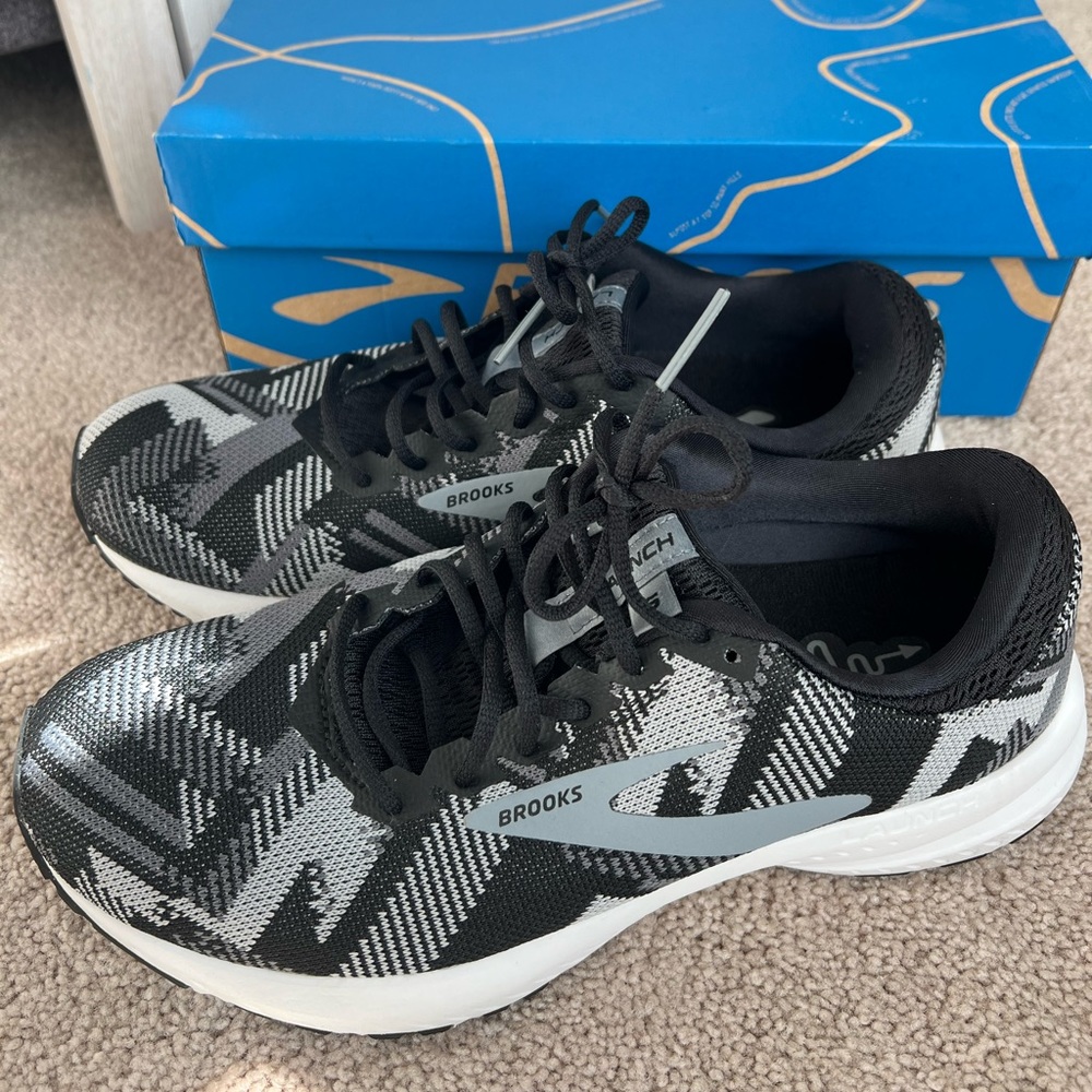 Brooks Women’s Launch 6 size 8.5 NIB!